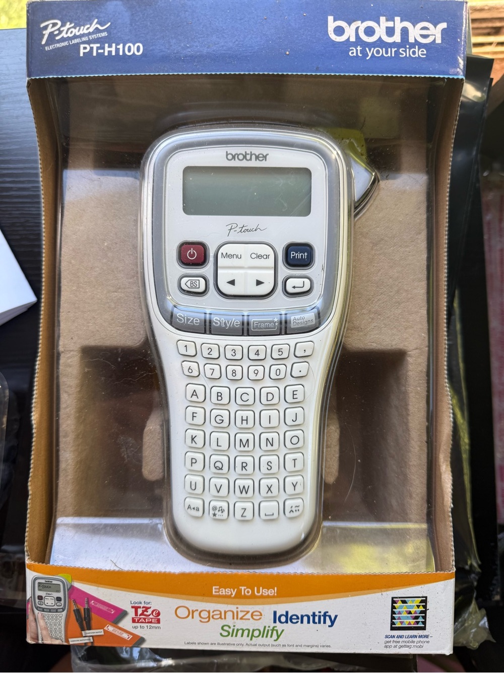 Brother P-Touch PT-H100 Labeler in Blue and White Packaging